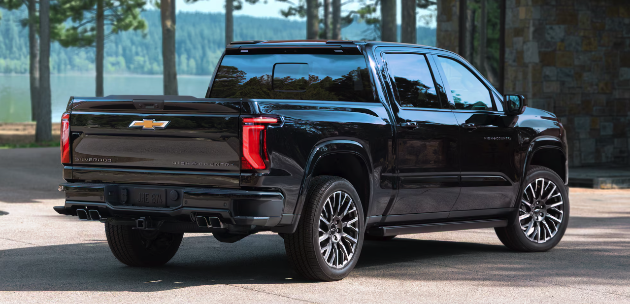2027 Chevrolet Silverado 1500 redesigned exterior side profile