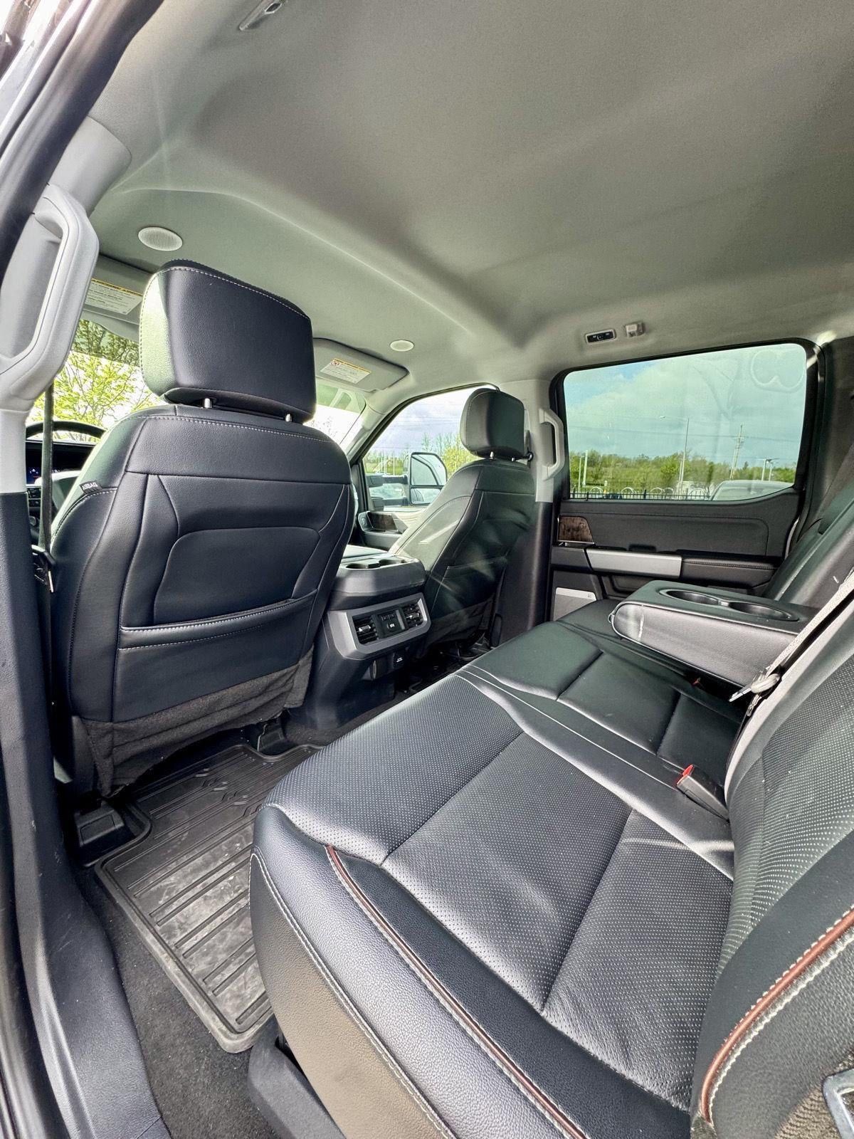 2024 Ford Super Duty F-350 SRW LARIAT