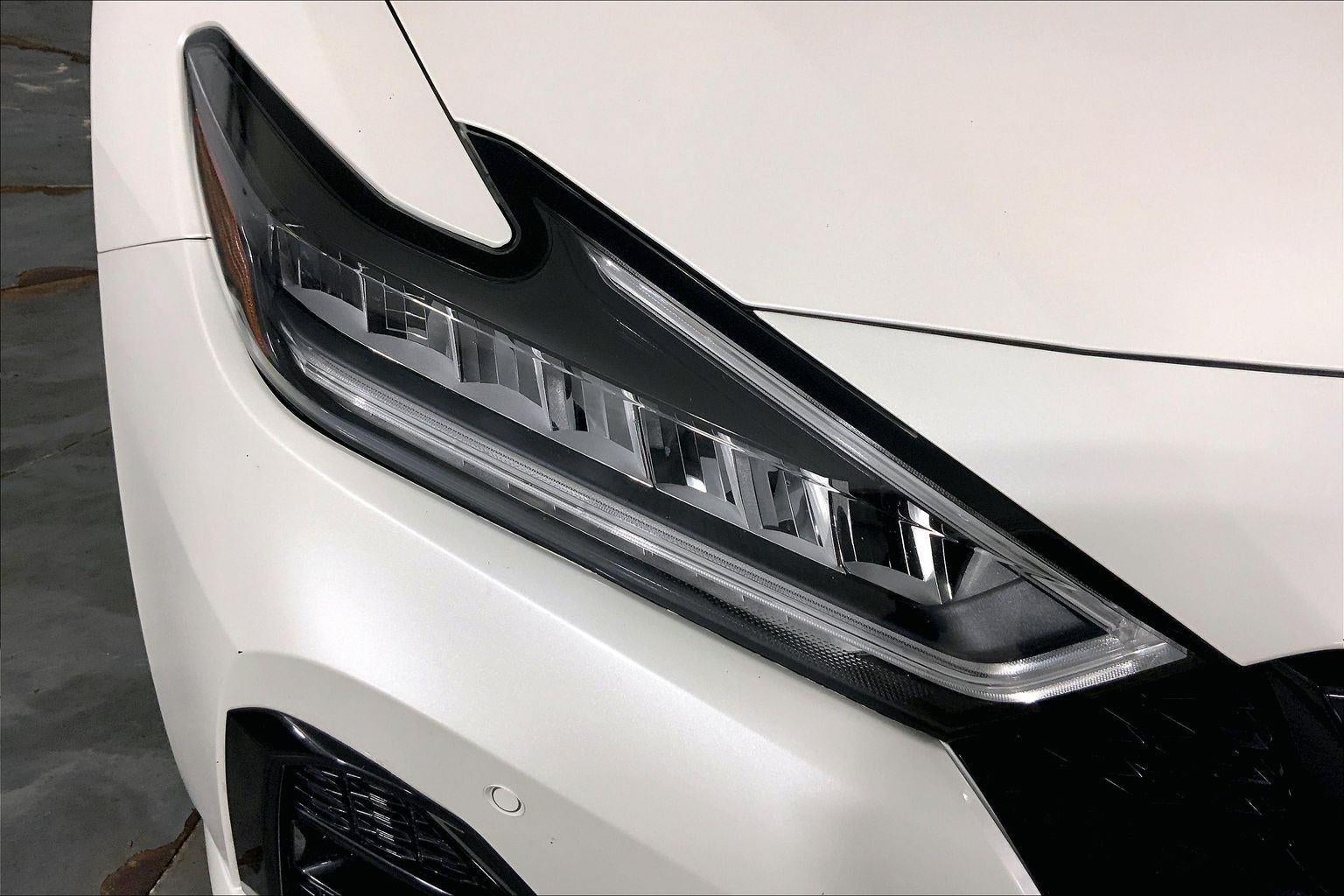 2023 Nissan Maxima SR