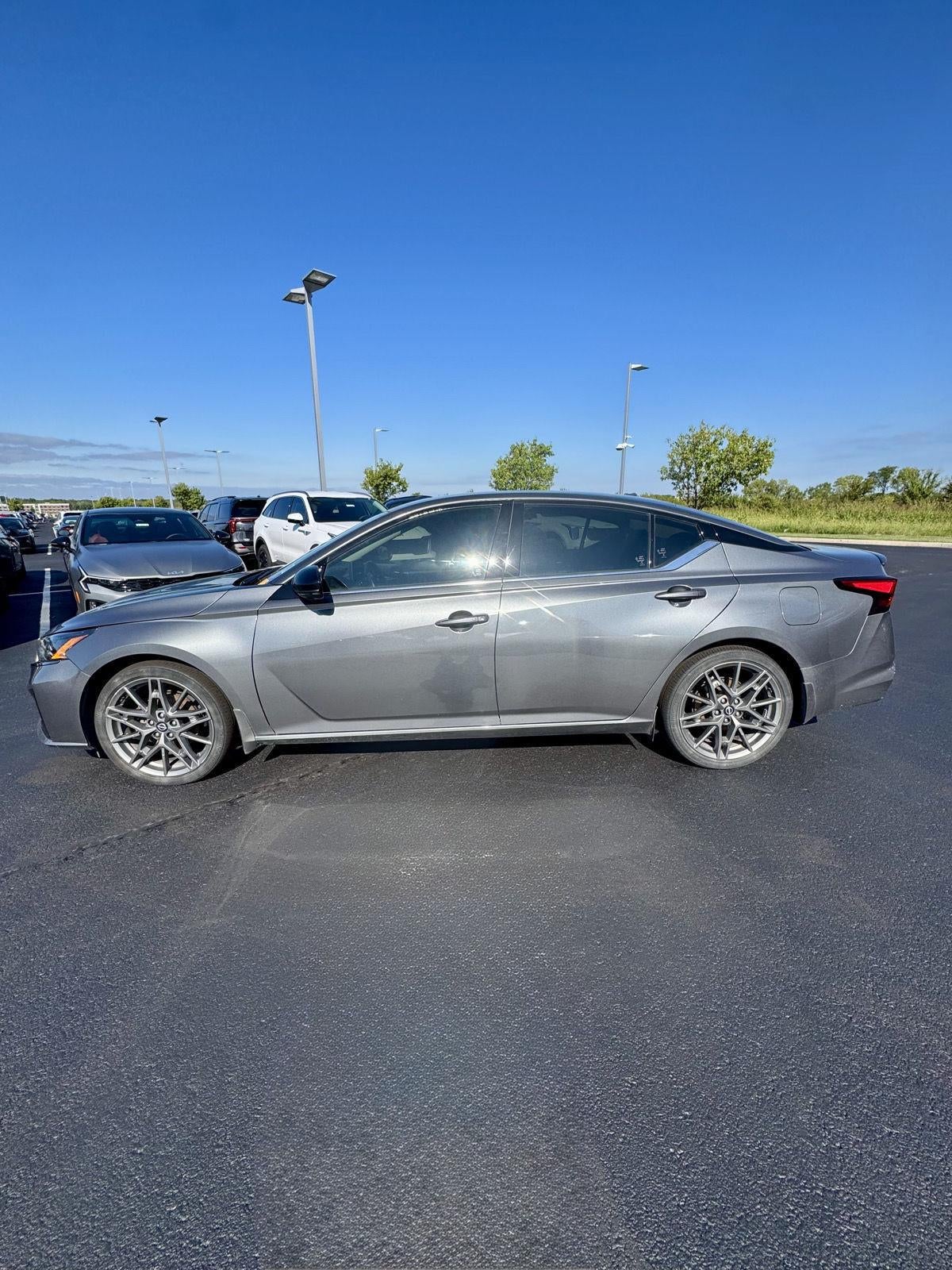 2023 Nissan Altima 2.0 SR