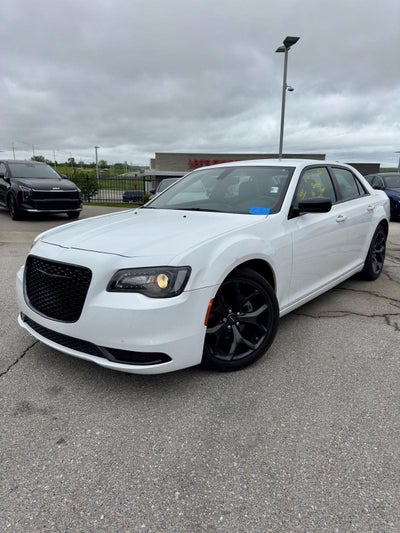 2023 Chrysler 300 Touring