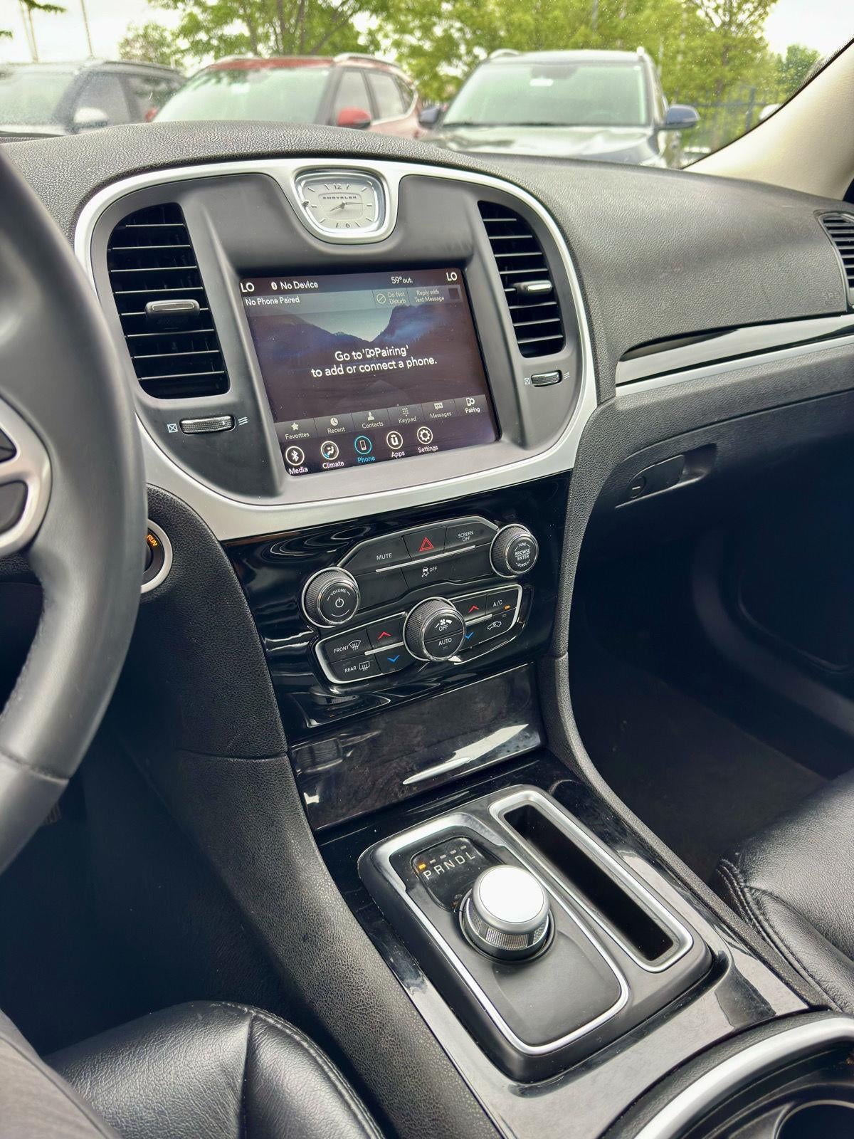 2023 Chrysler 300 Touring