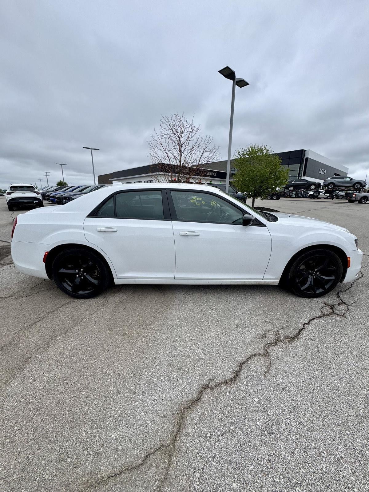 2023 Chrysler 300 Touring