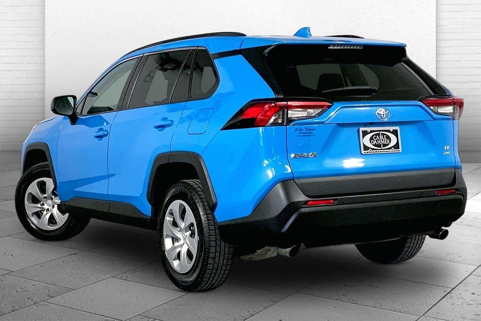 2020 Toyota RAV4 LE