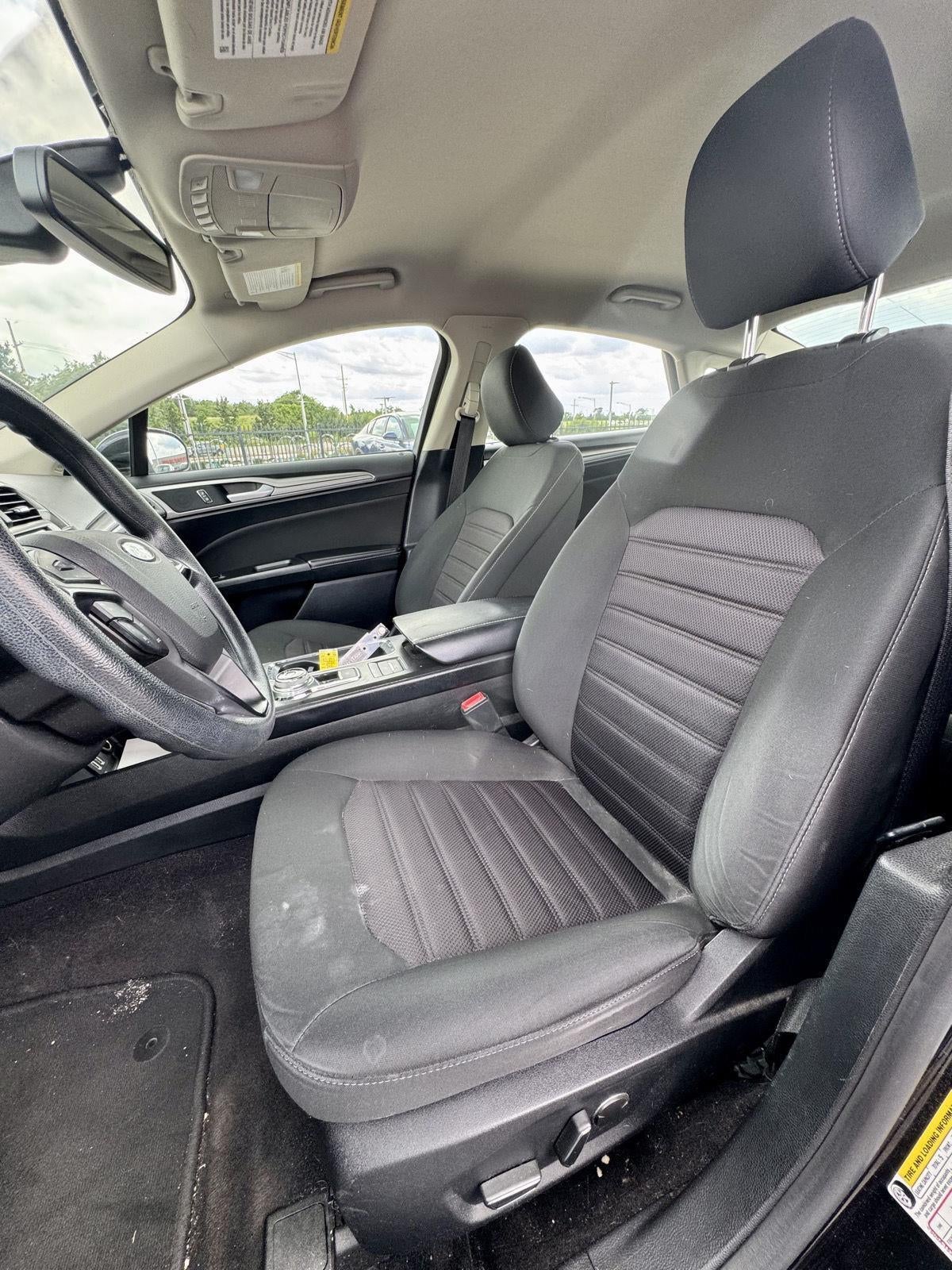 2020 Ford Fusion SE