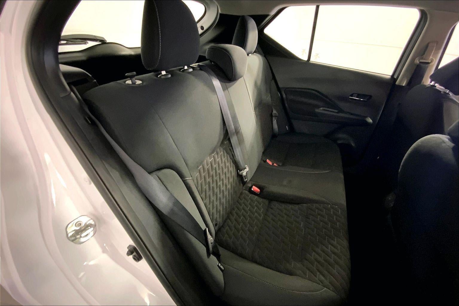 2022 Nissan Kicks SV