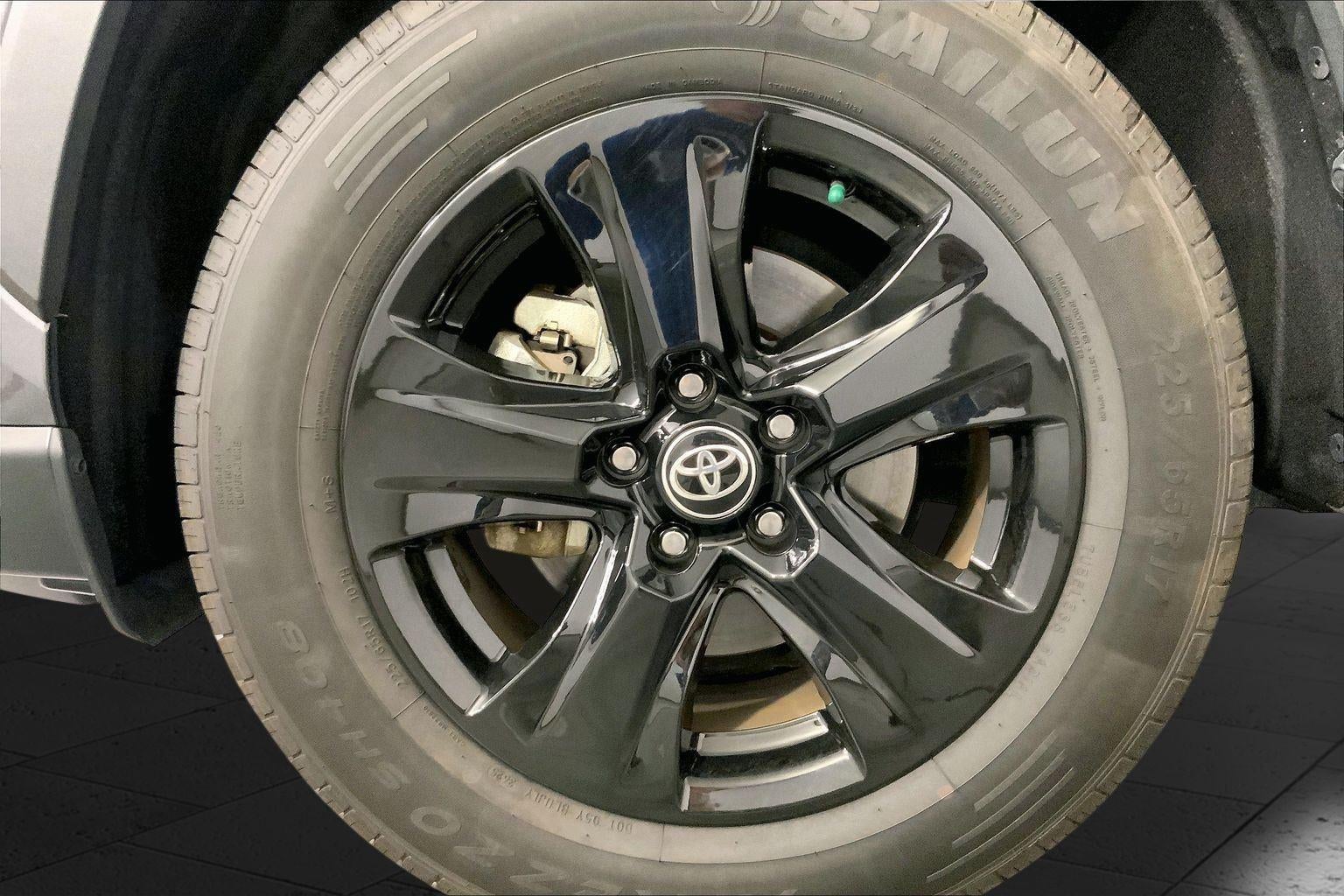 2025 Toyota RAV4 Hybrid LE