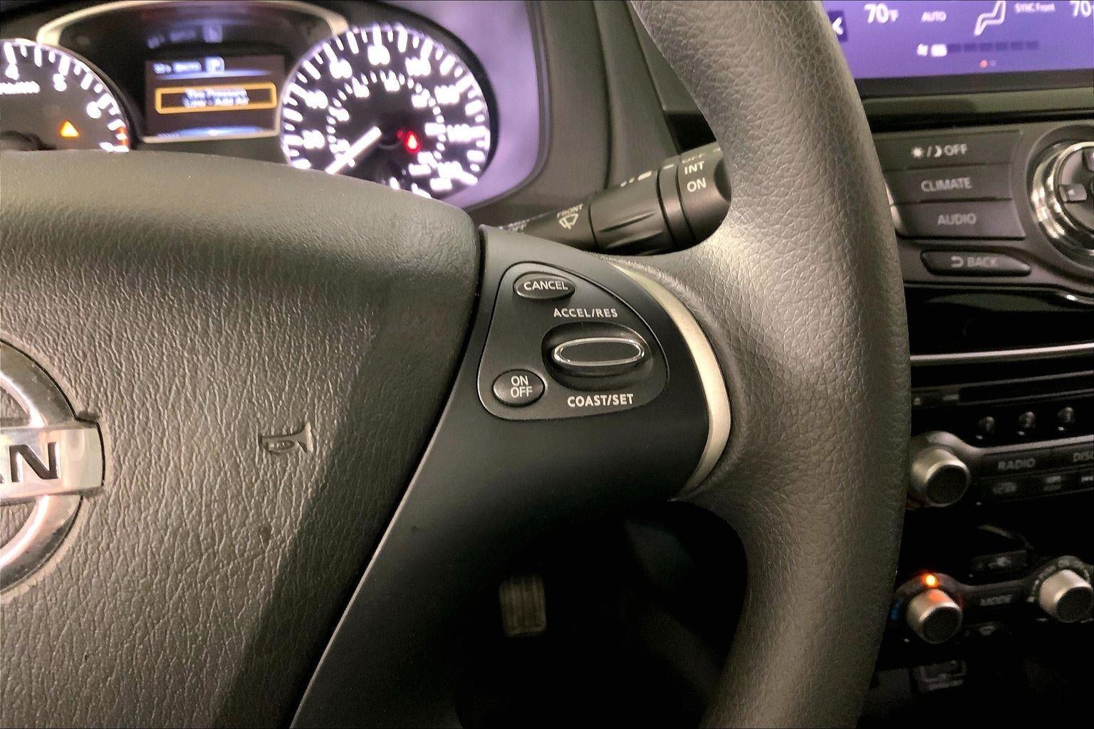 2020 Nissan Pathfinder S