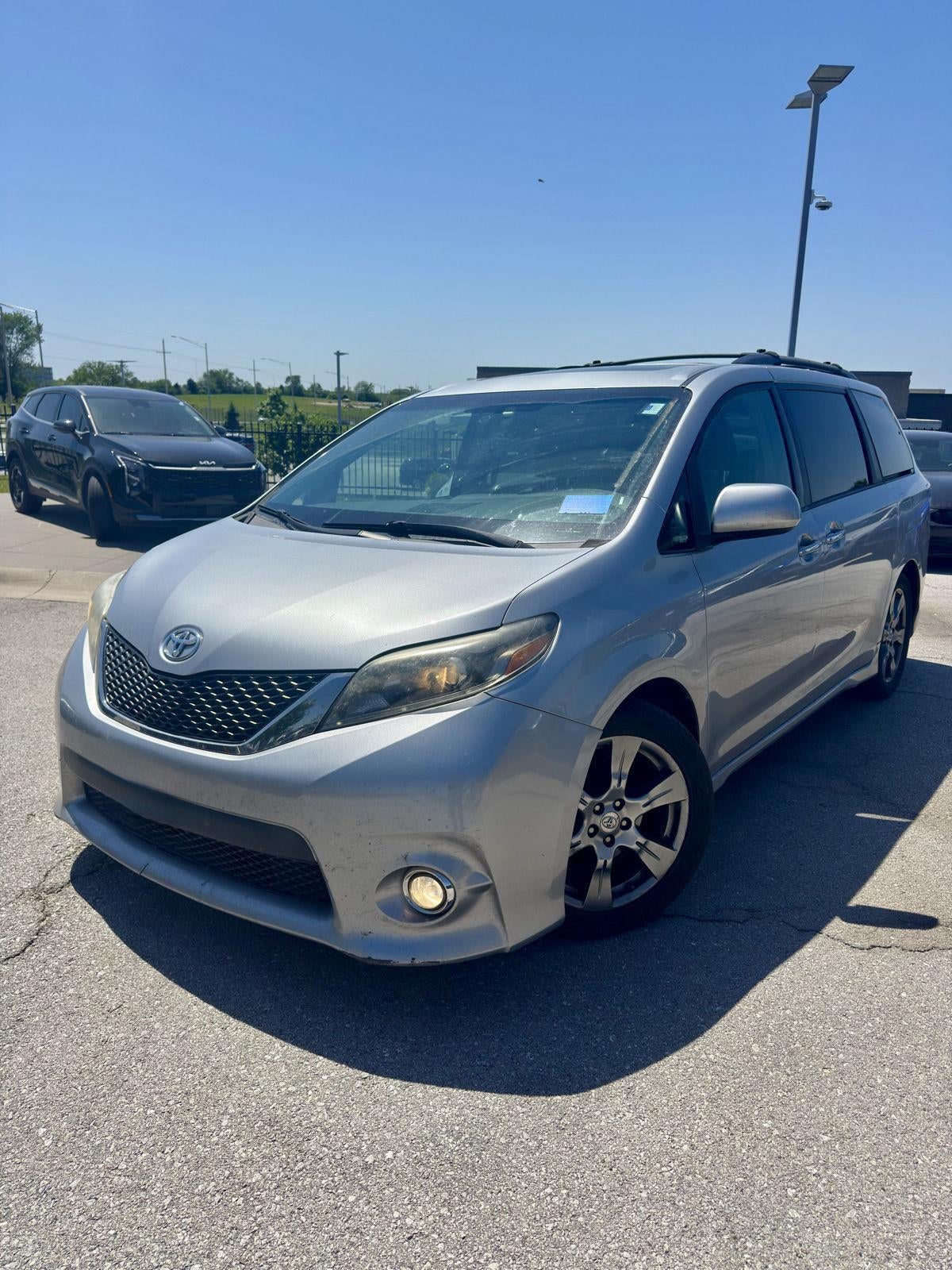 2017 Toyota Sienna SE