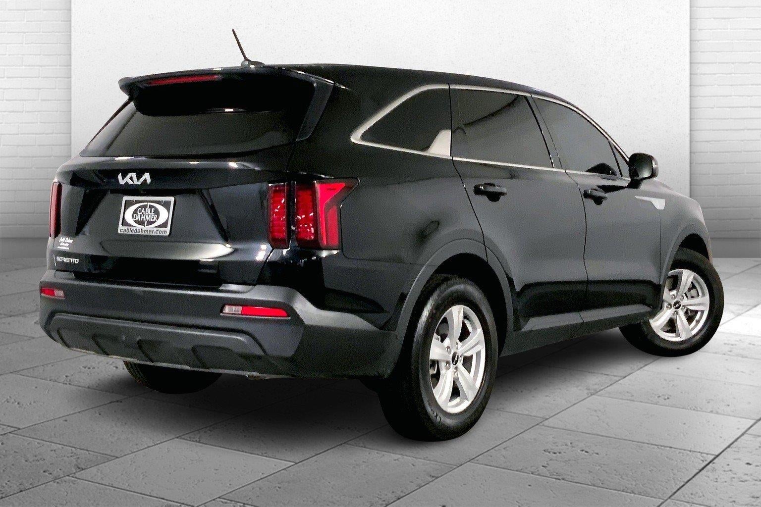 2023 Kia Sorento LX