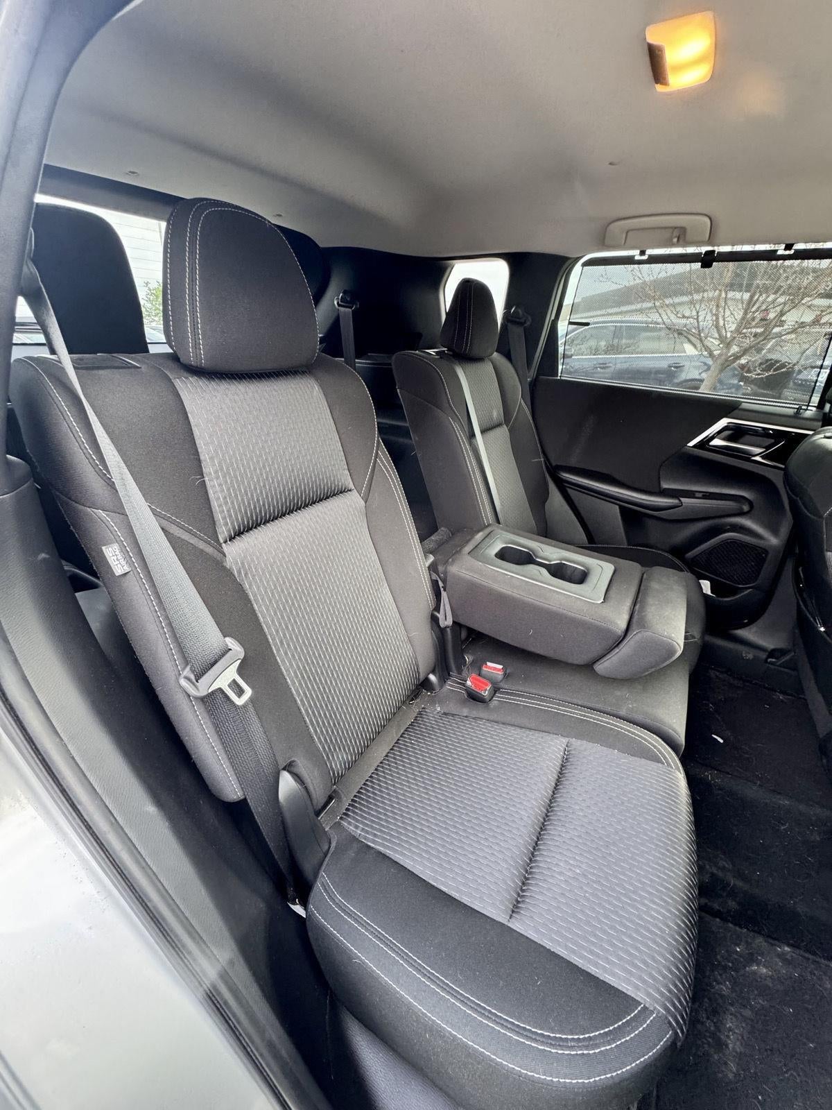 2022 Mitsubishi OUTLANDER ES