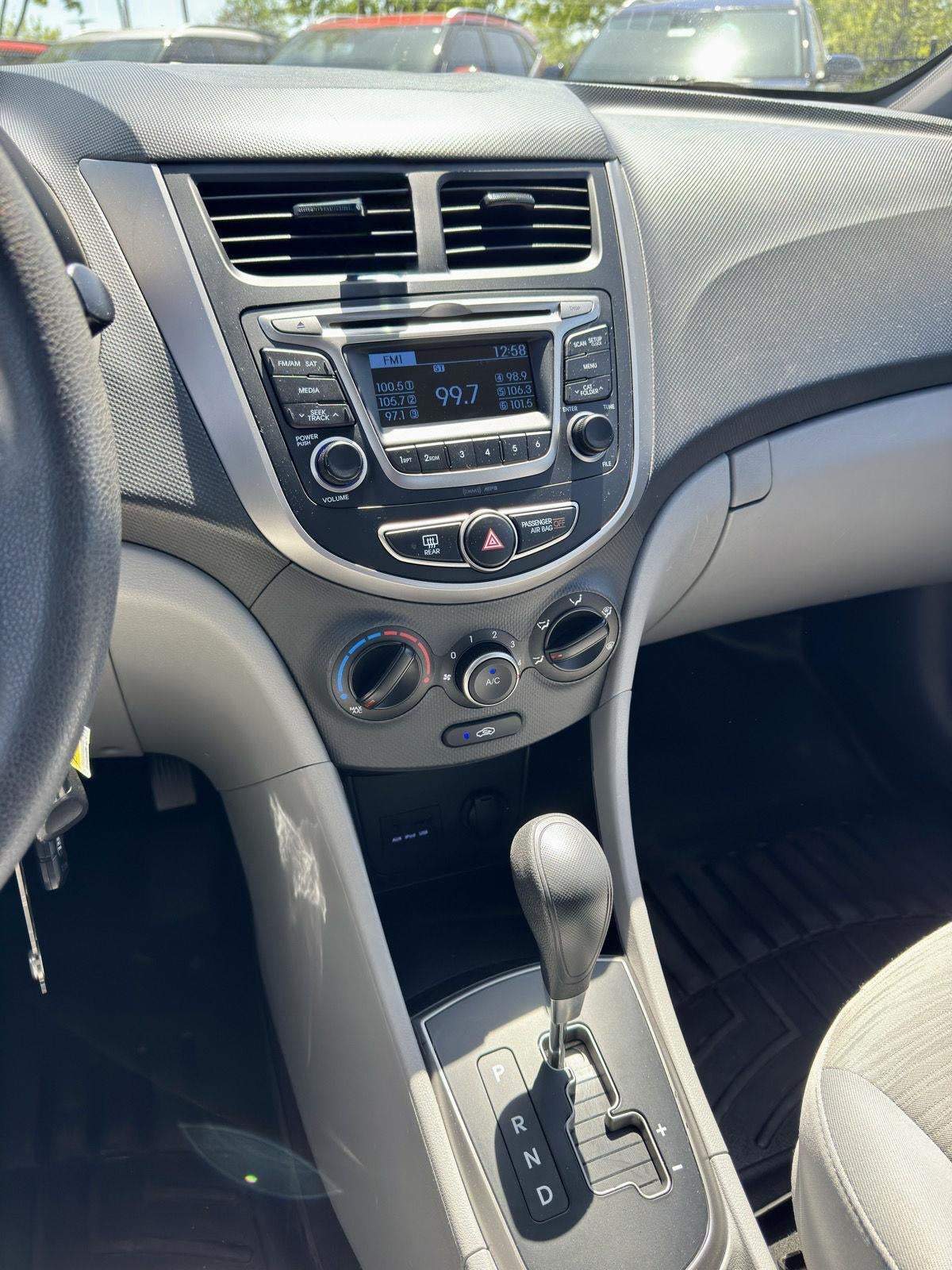 2017 Hyundai Accent SE
