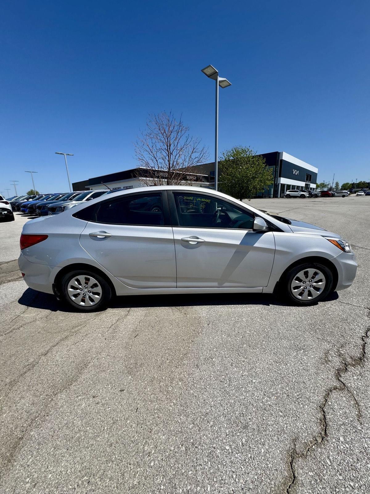 2017 Hyundai Accent SE