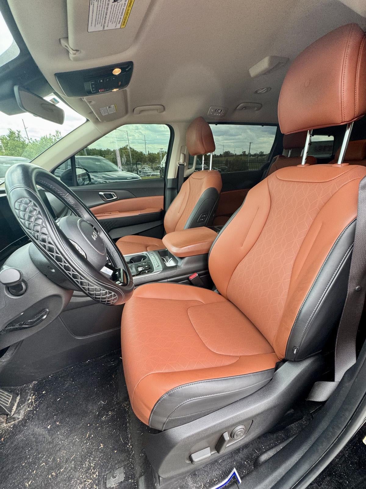 2025 Kia Carnival EX