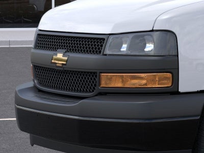 2025 Chevrolet Express Passenger 1LS