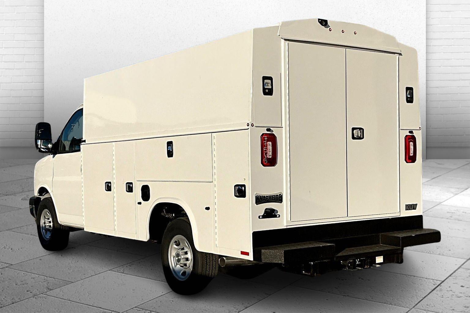 2025 Chevrolet Express Cutaway 3500 1WT