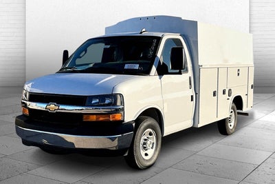 2025 Chevrolet Express Cutaway 3500 1WT