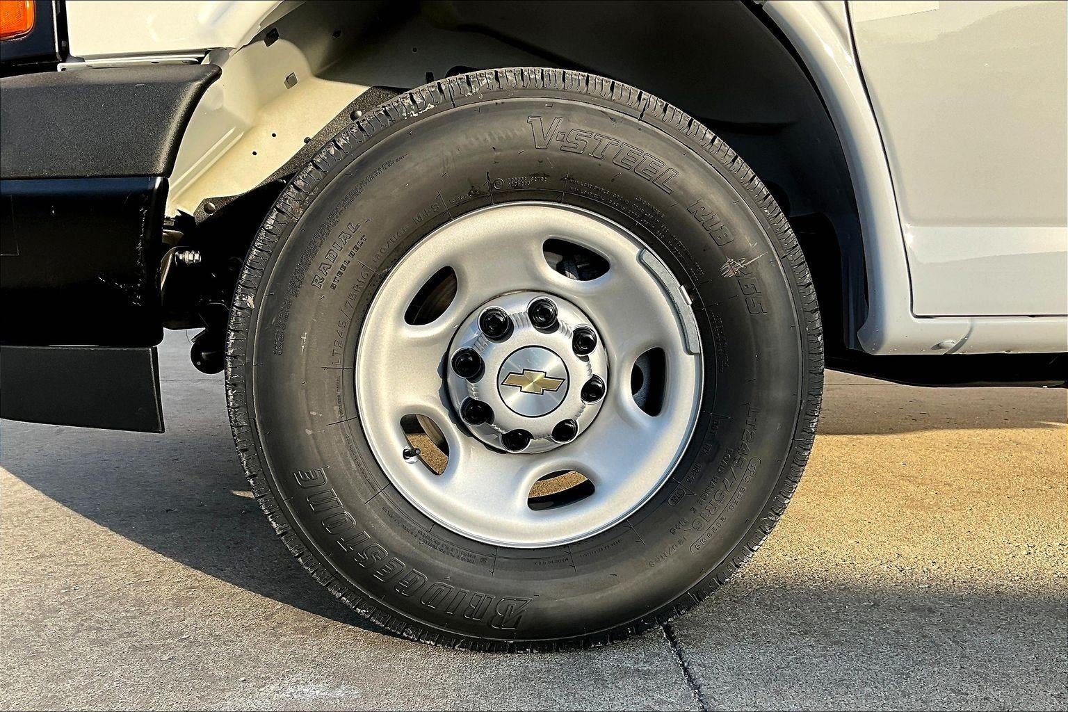 2025 Chevrolet Express Cargo 2500 WT