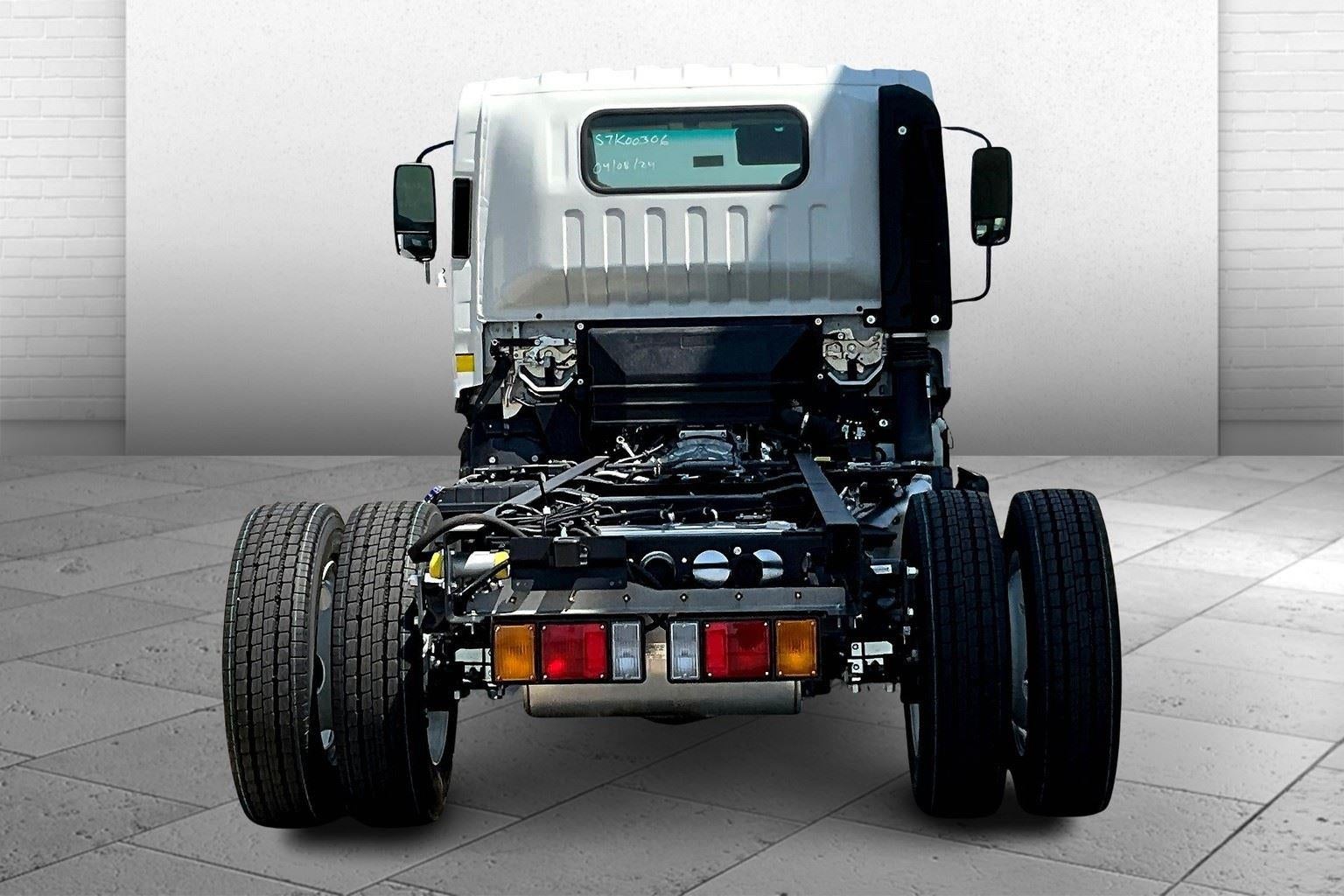 2025 Chevrolet Low Cab Forward 4500 XD Base