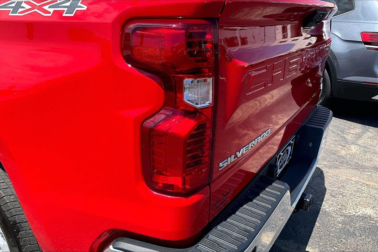 2023 Chevrolet Silverado 1500 LT (2FL)