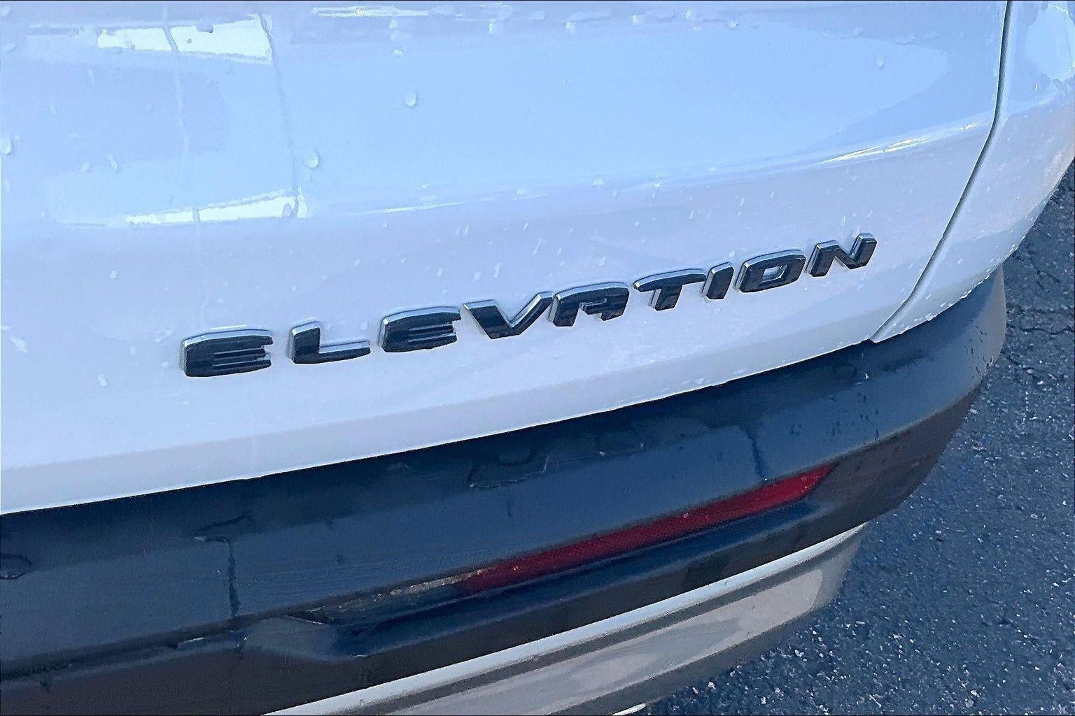 2025 GMC Acadia Elevation