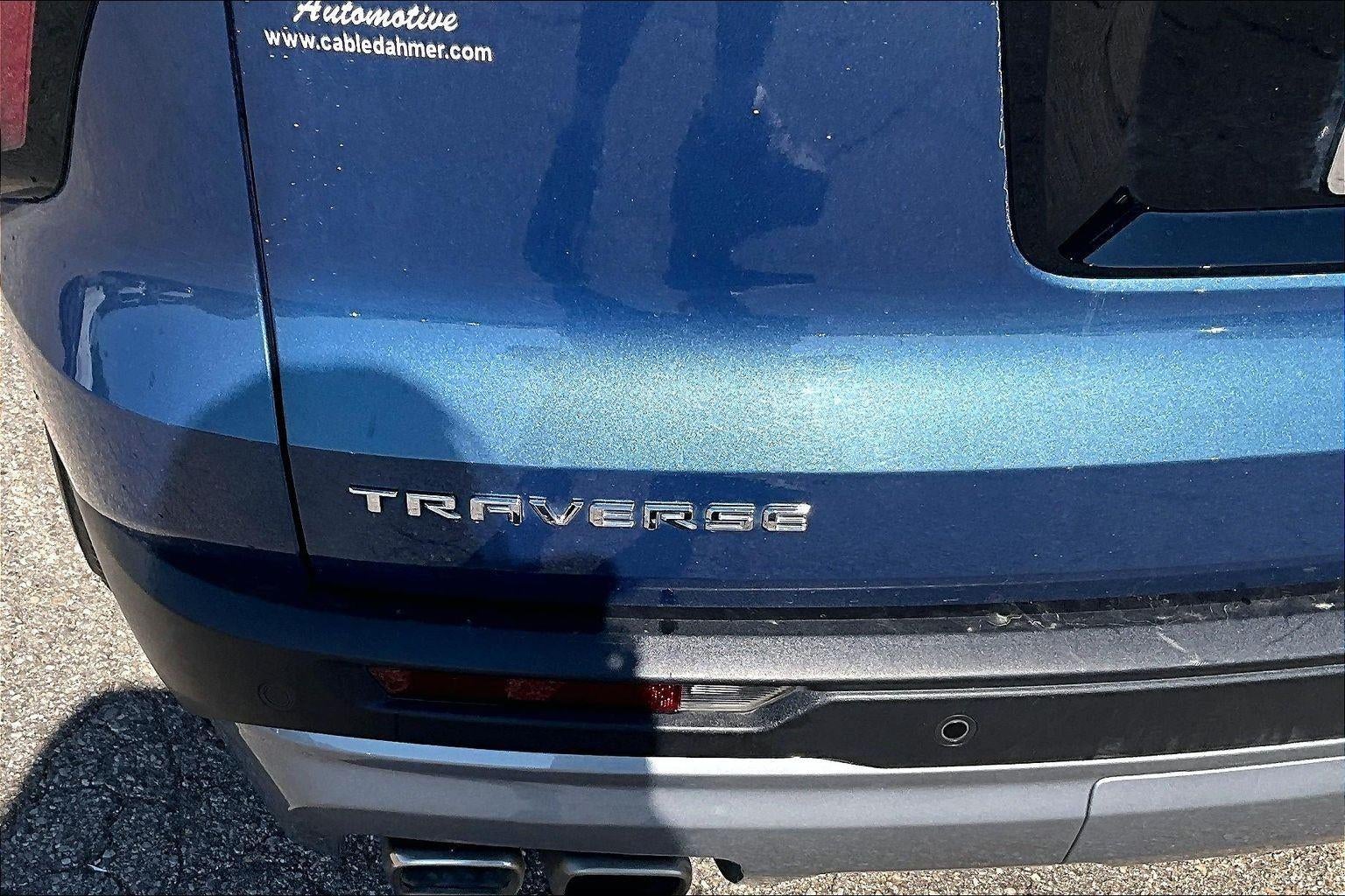 2025 Chevrolet Traverse LT