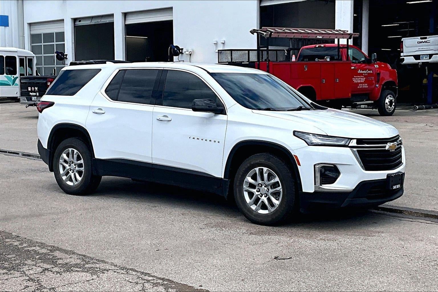 2022 Chevrolet Traverse LS