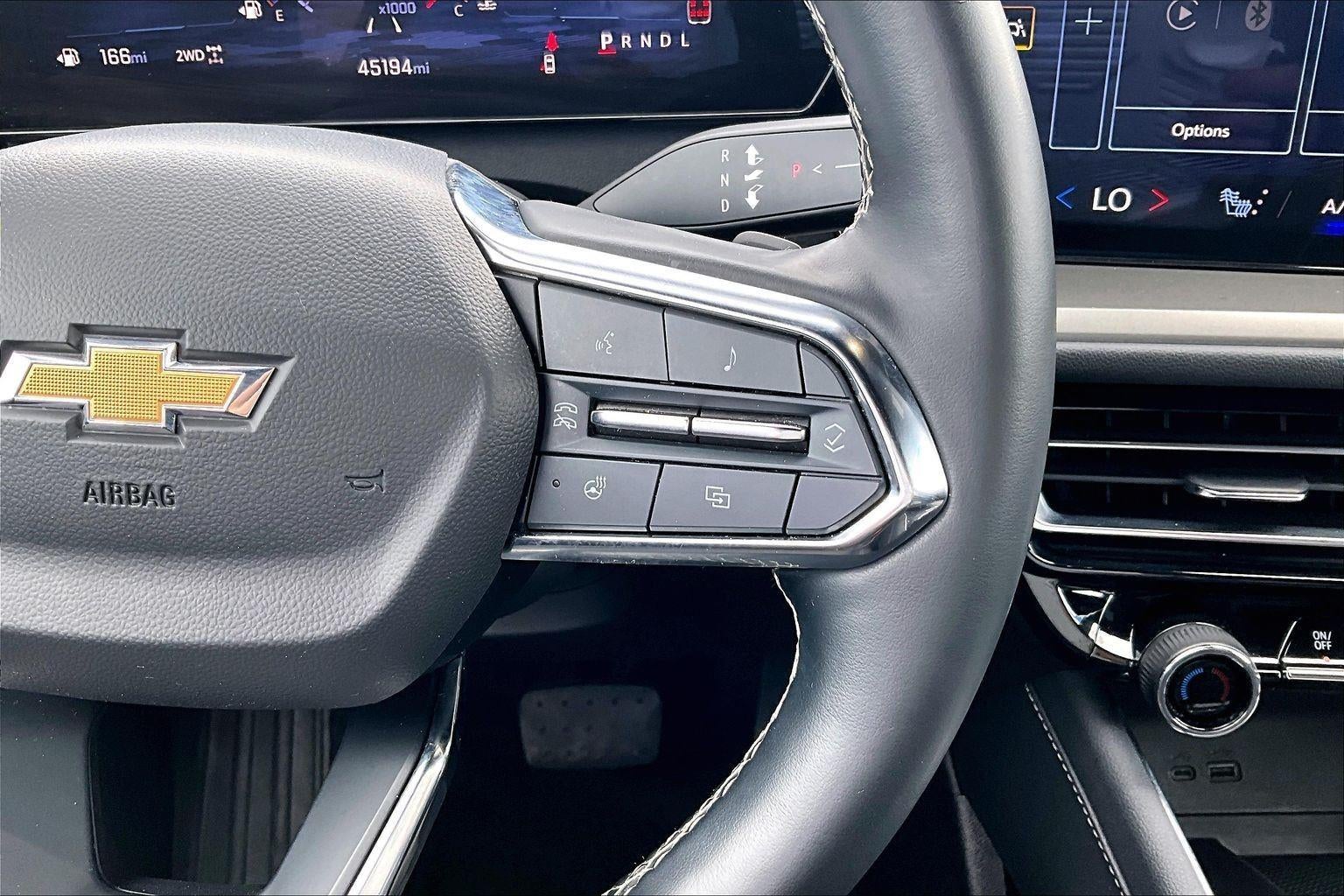2024 Chevrolet Traverse LT