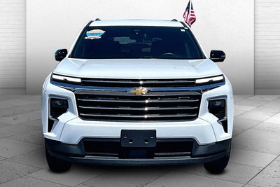 2024 Chevrolet Traverse LT