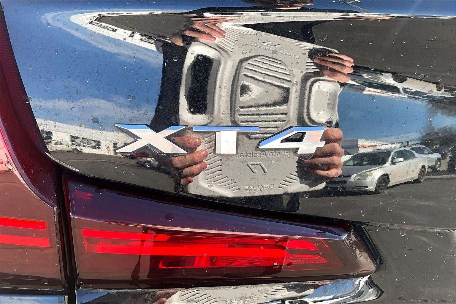 2024 Cadillac XT4 Premium Luxury