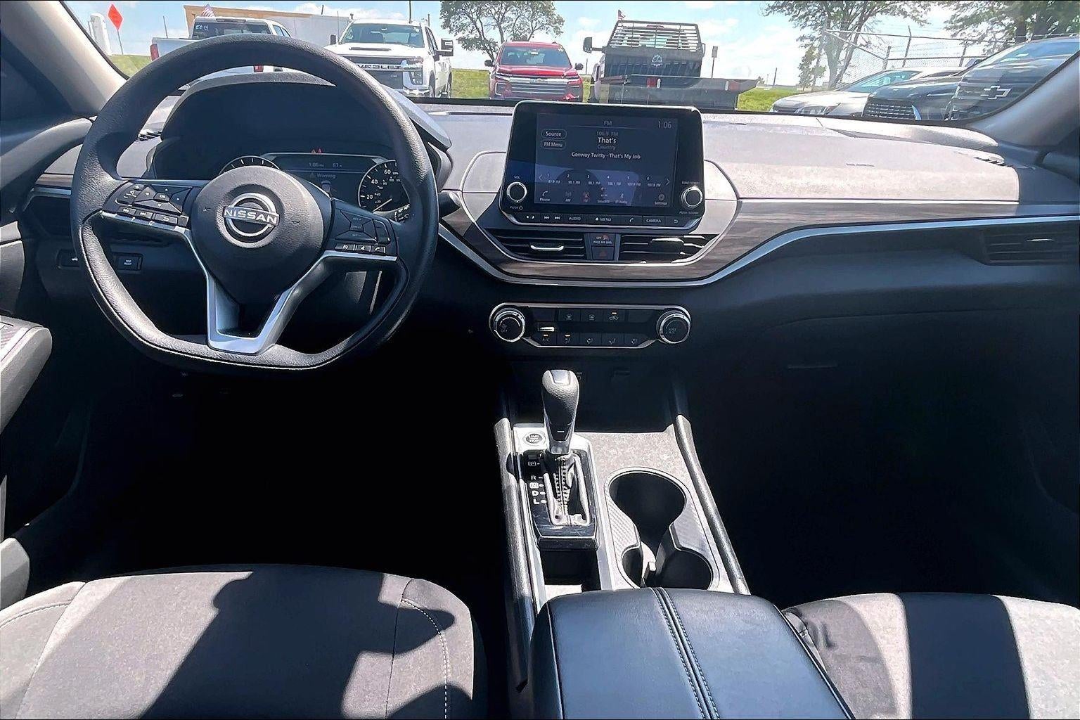 2025 Nissan Altima SV