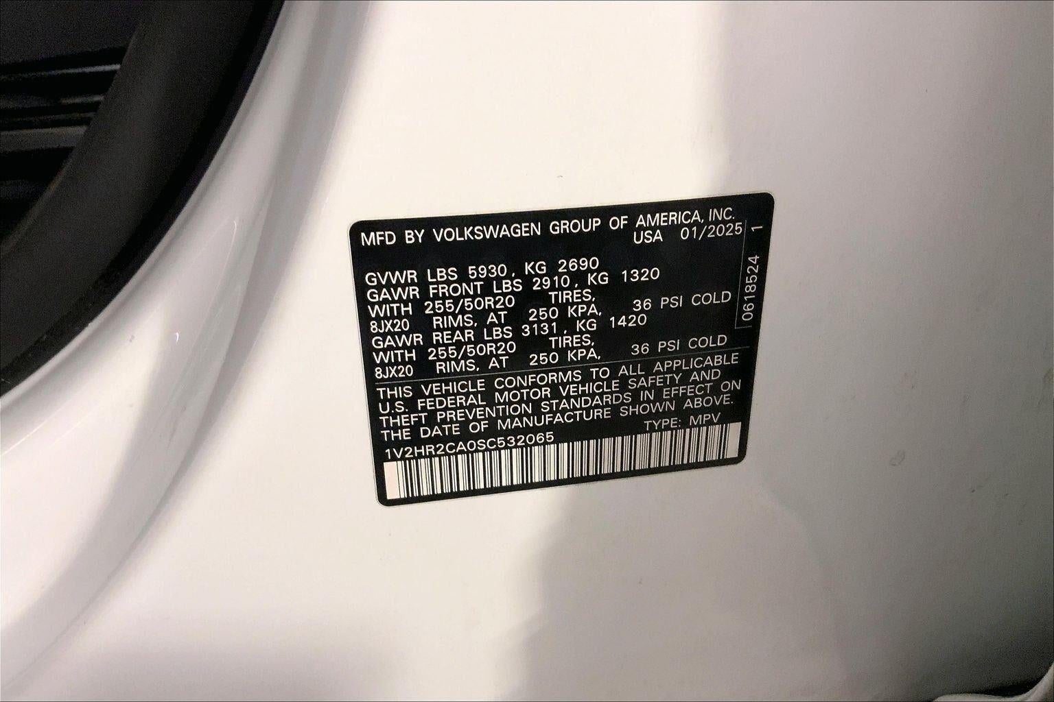 2025 Volkswagen Atlas 2.0T SE w/Technology