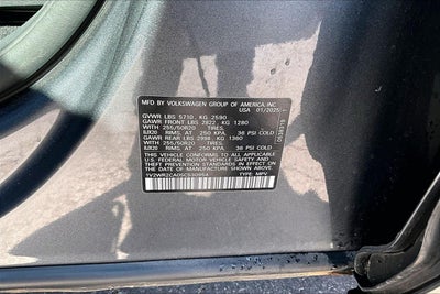 2025 Volkswagen Atlas 2.0T SE w/Technology