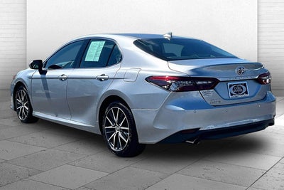 2021 Toyota Camry Hybrid XLE