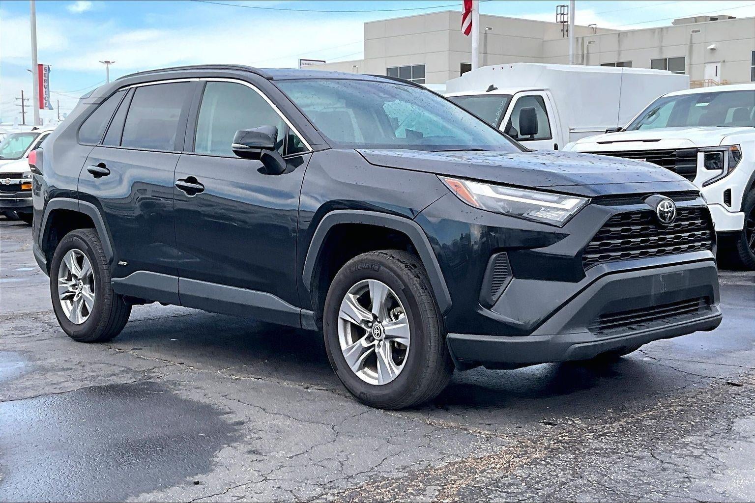 2025 Toyota RAV4 Hybrid LE