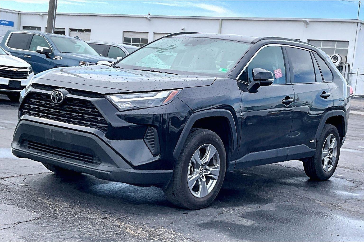 2025 Toyota RAV4 Hybrid LE