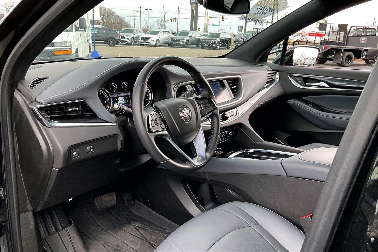 2023 Buick Enclave Essence