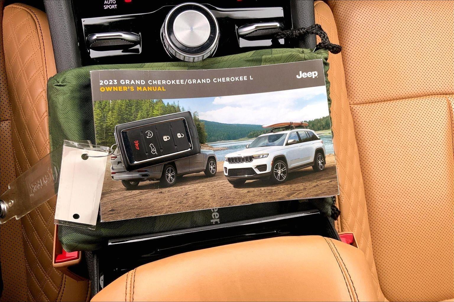 2023 Jeep Grand Cherokee Summit