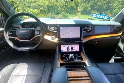 2022 Jeep Grand Wagoneer Series III