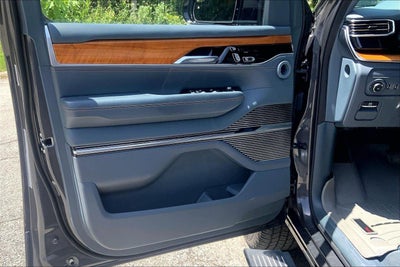 2022 Jeep Grand Wagoneer Series III