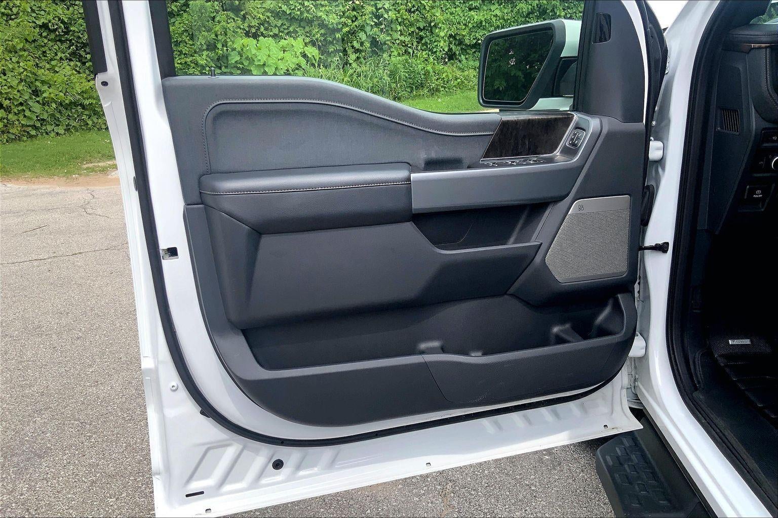 2022 Ford F-150 Lightning Lariat
