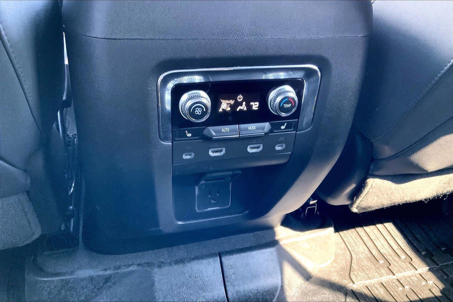 2023 GMC Yukon XL AT4