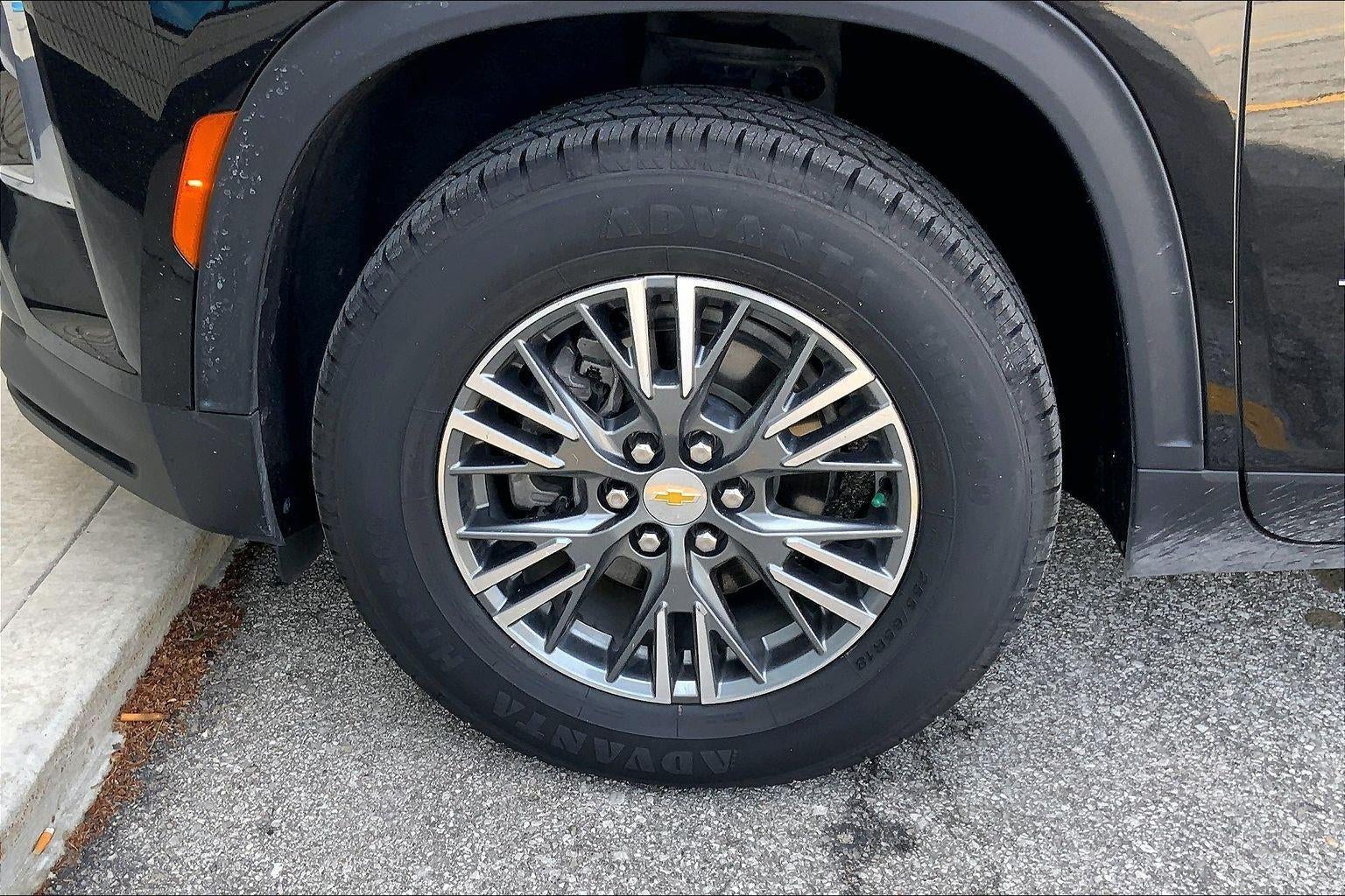 2024 Chevrolet Traverse LT