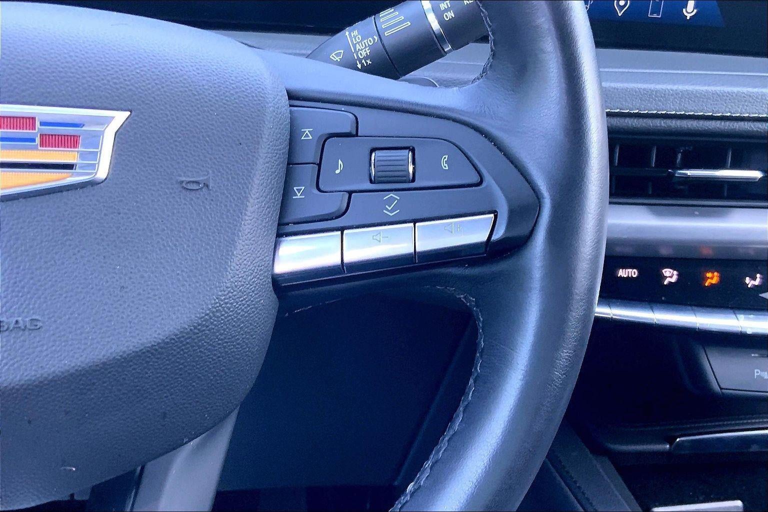 2025 Cadillac XT4 Premium Luxury