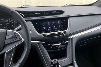 2025 Cadillac XT5 Luxury