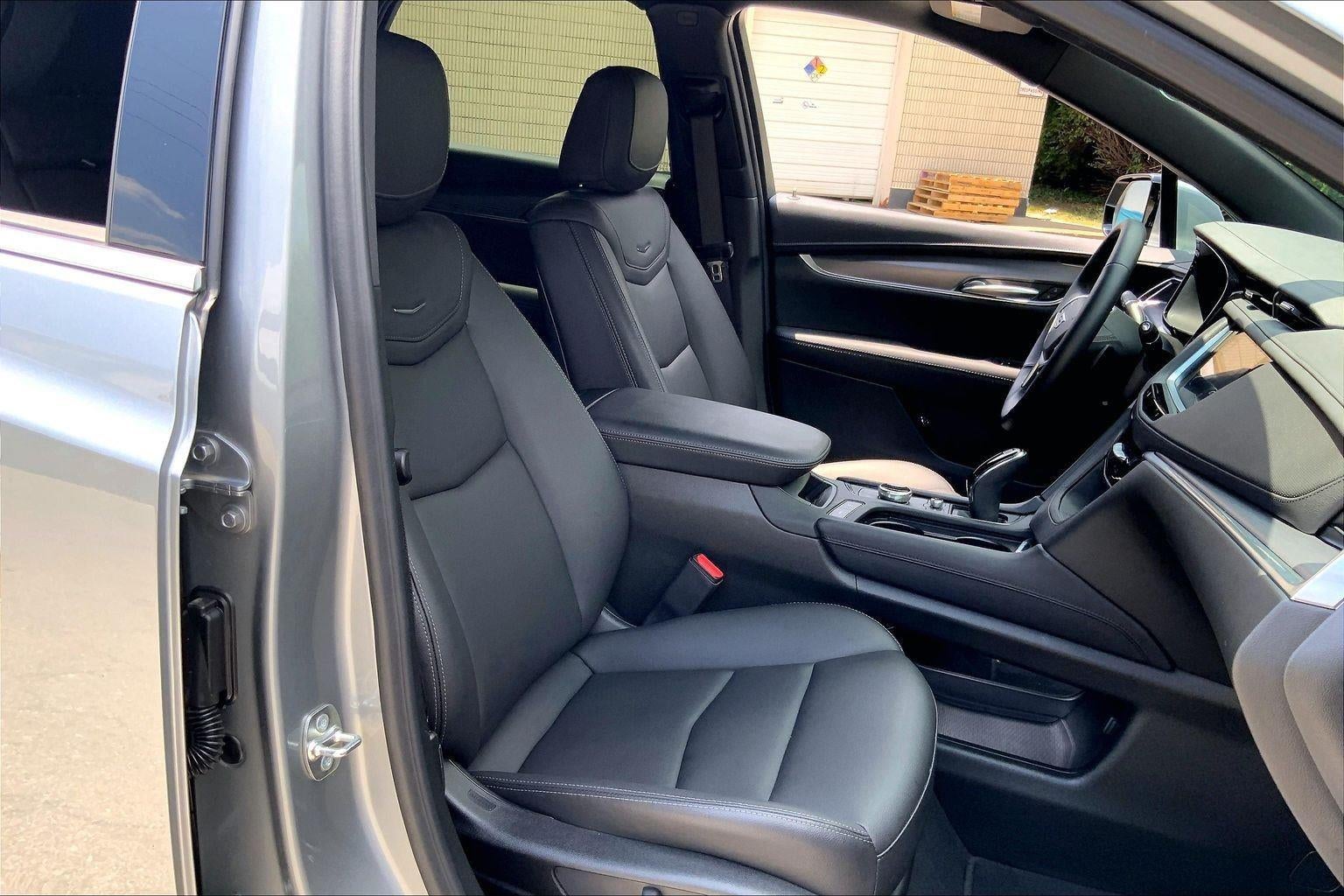 2025 Cadillac XT5 Luxury