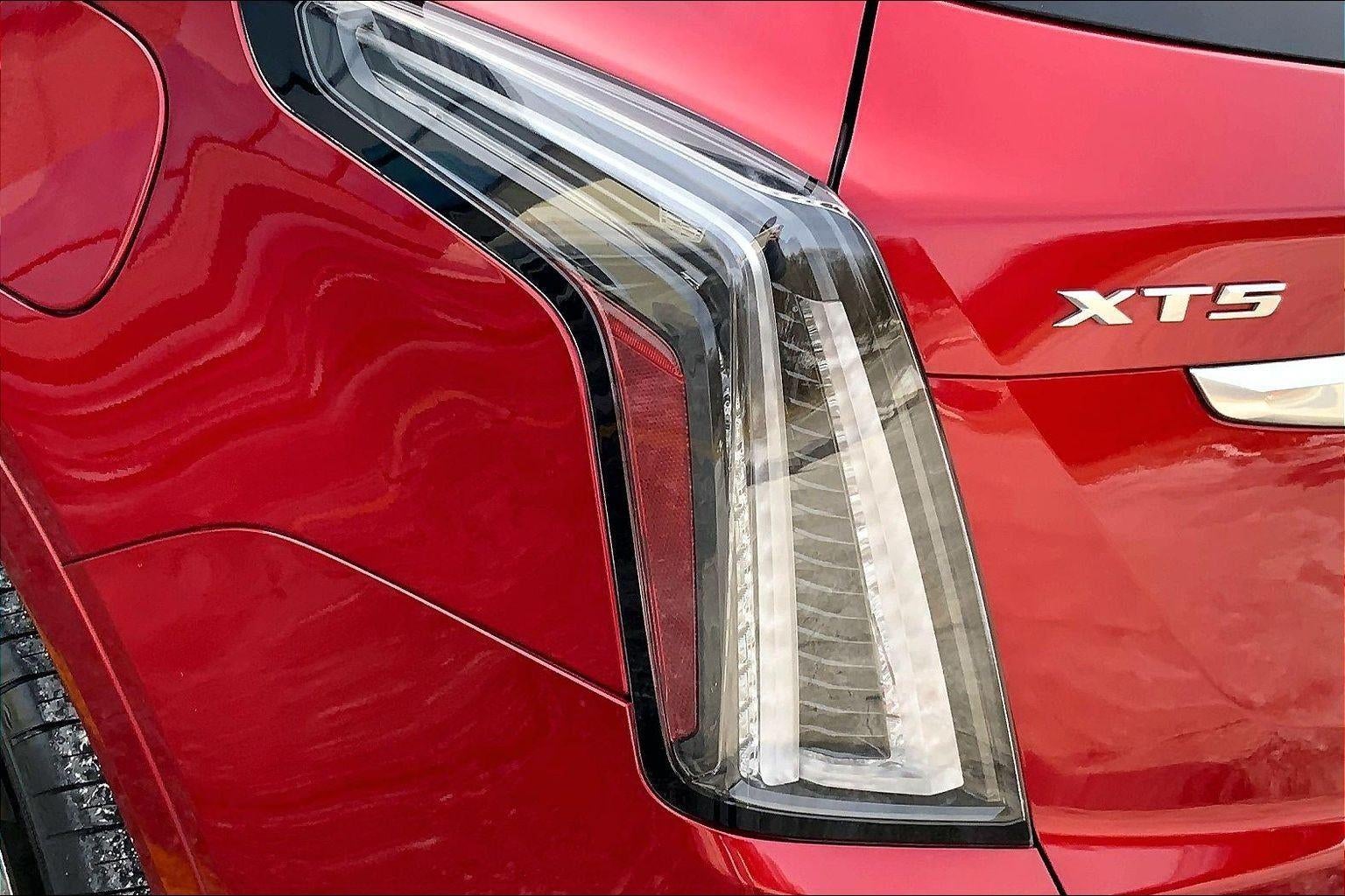 2022 Cadillac XT5 Sport