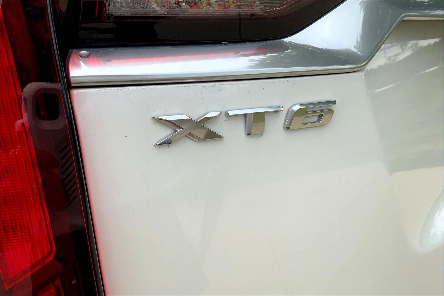 2022 Cadillac XT6 Premium Luxury