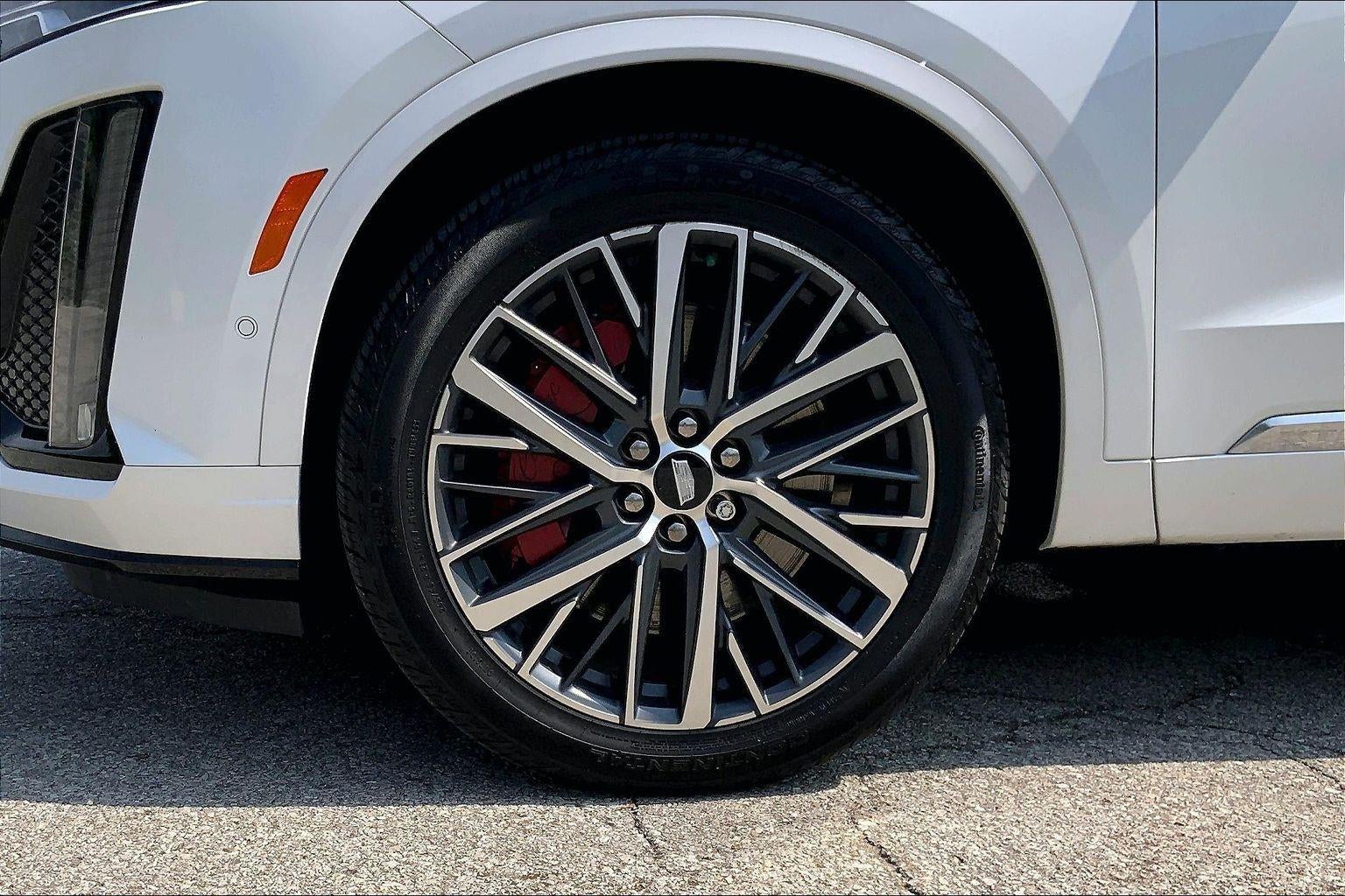 2025 Cadillac XT6 Sport