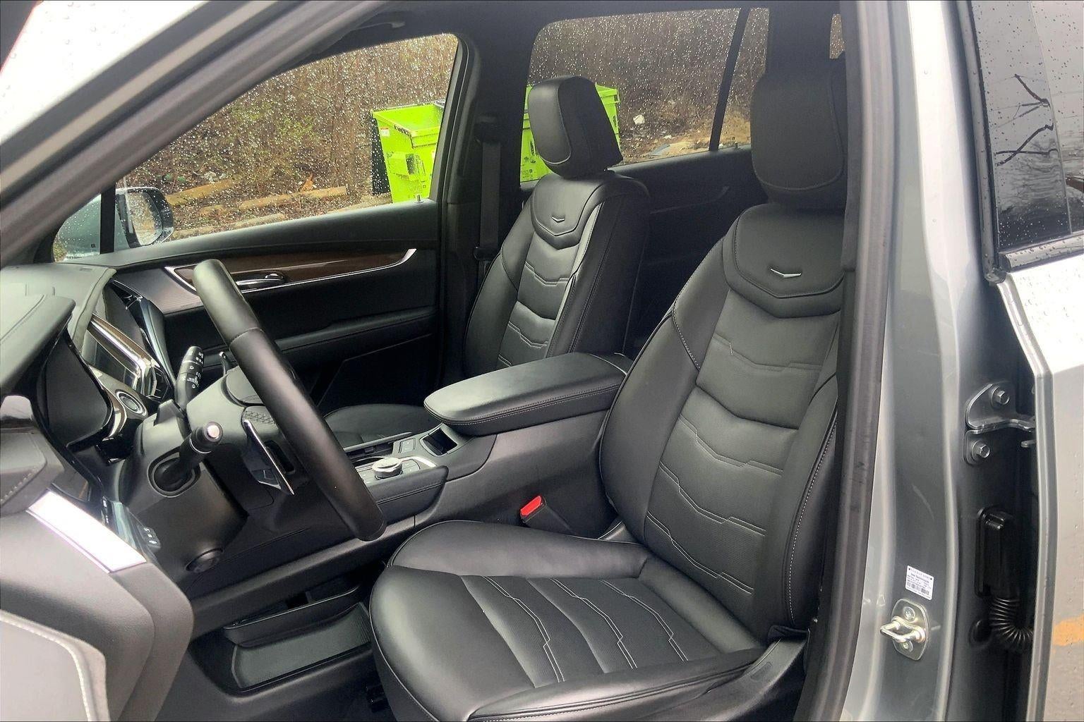 2025 Cadillac XT6 Sport